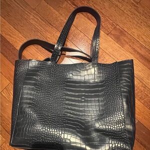 Women’s Bloomingdales Black Croc Embossed Tote Bag
